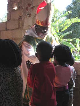 Bishop Paulino Manhique