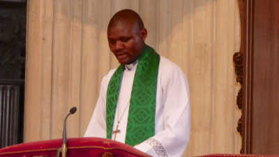 Bishop Vicente Msosa preaches