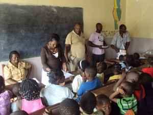 Children receiving books